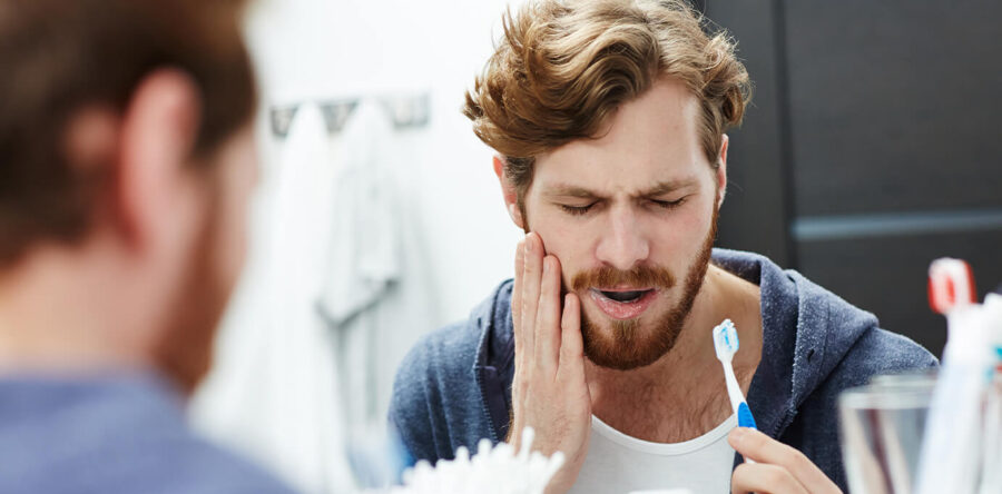 Когда обращаться к стоматологу: признаки, которые нельзя игнорировать